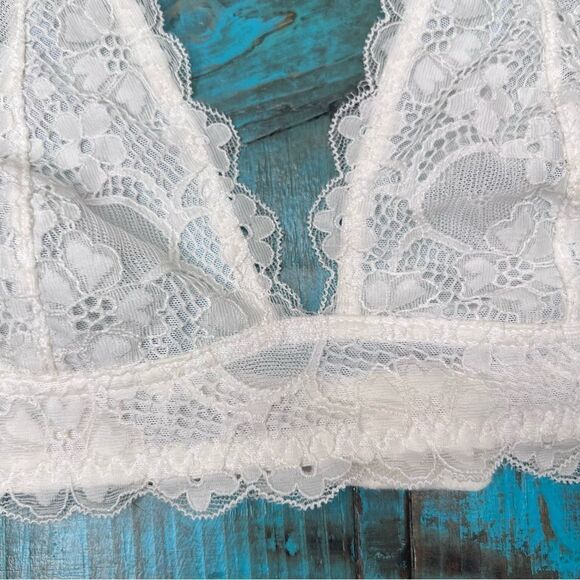 Intimately Free People Galloon Lace Halter Bra Size M - Picture 5 of 9